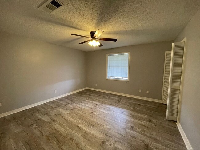 Building Photo - Lovely Two-Story Brick Home Located In "Western Hills" Off Pines Road