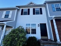 Building Photo - 204 Meadowbrook Ln