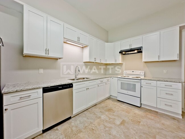 Building Photo - 1022 28th Pl S