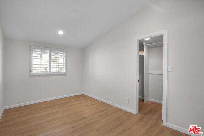 Building Photo - 4730 Cerrillos Dr