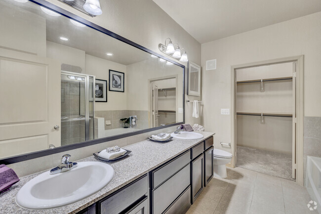 2BR, 2BA - 1,228SF - Primary Bathroom - Dolce Living