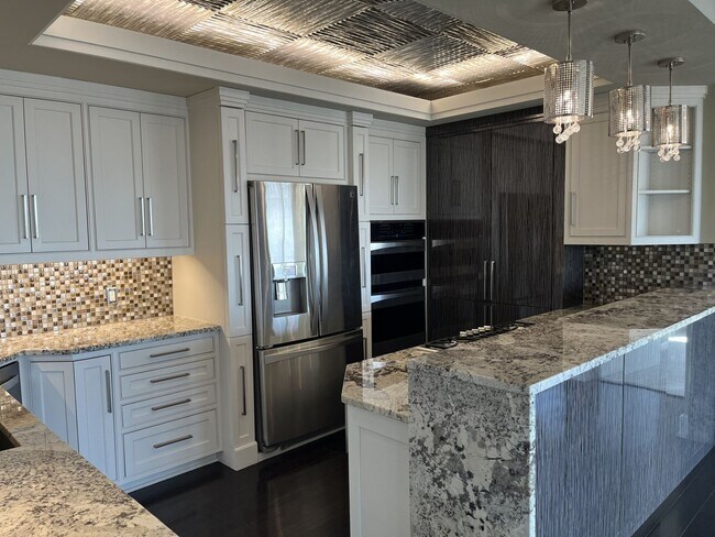Building Photo - Spectacular 3 Bedroom Condo for Rent
