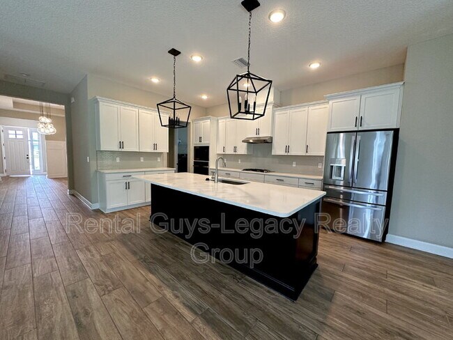 Building Photo - 813 Crosswater Lake Dr