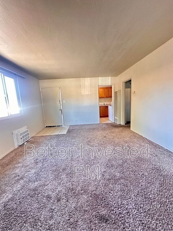 Building Photo - 216 Ford St