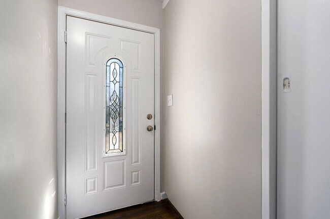 Building Photo - 1236 Oakwood St