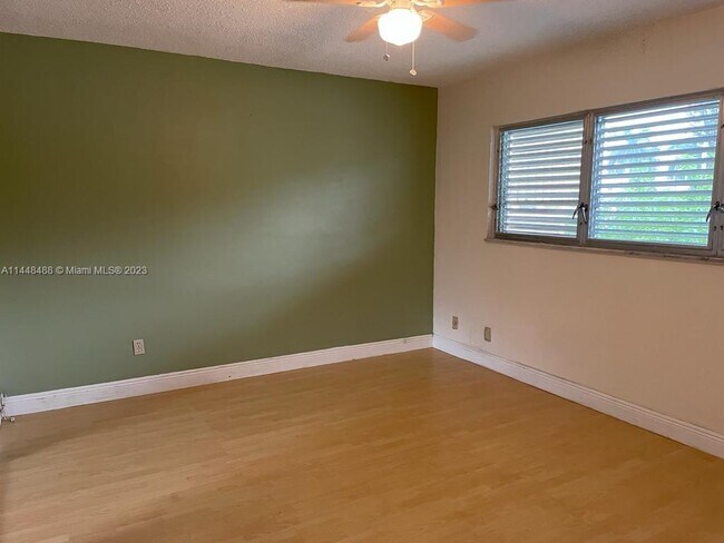 Building Photo - 1420 Atlantic Shores Blvd