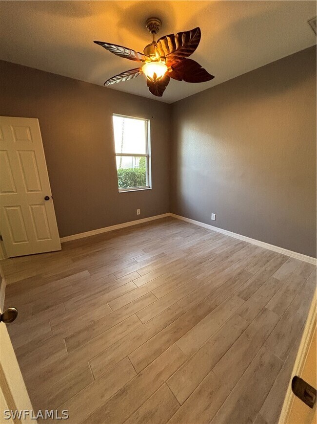 Building Photo - 2210 Grove Dr