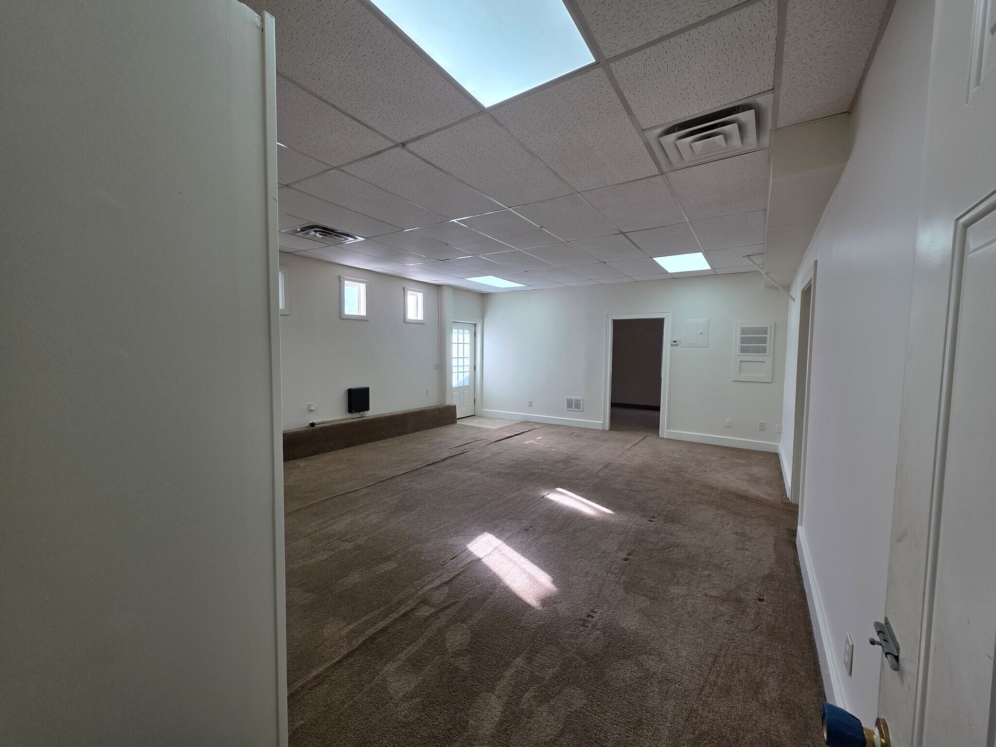 Building Photo - 64 Kenyon St