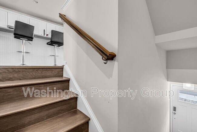 Building Photo - 4013 Singerville Ct