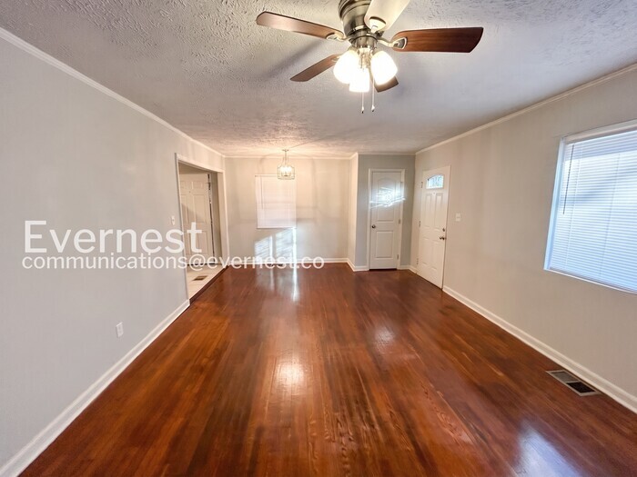 Building Photo - 76 Schell Rd SE