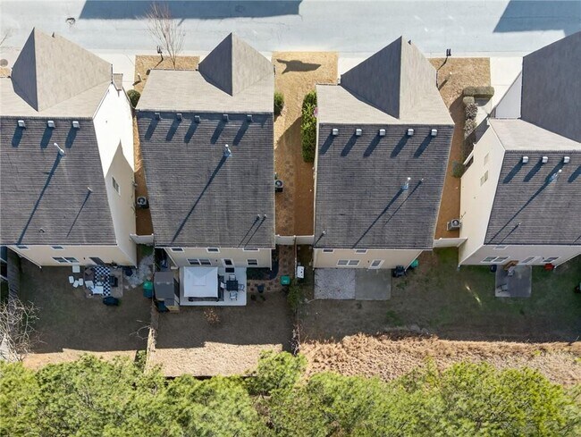 Building Photo - 94 Hill Crest Cir