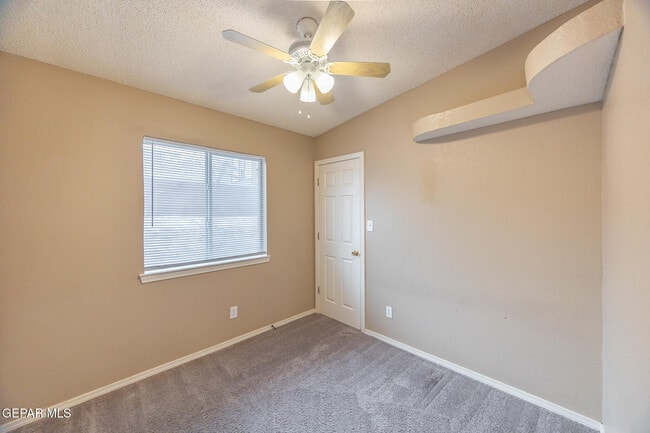 Building Photo - 449 Valle Calido Dr