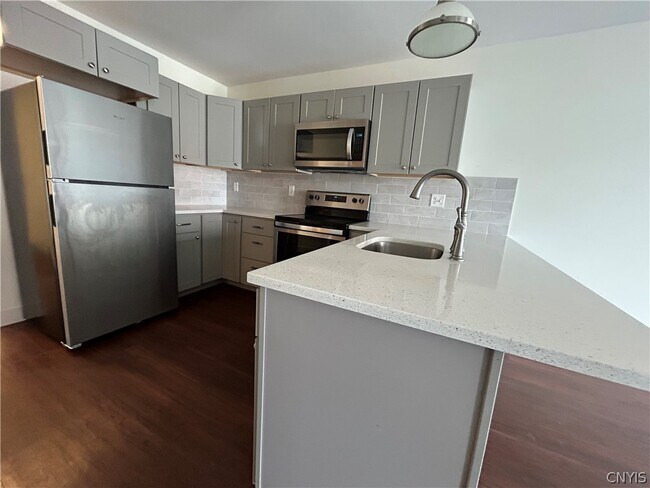 Building Photo - 23 S Main St