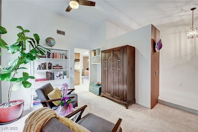 Building Photo - 2400 La Solana Way