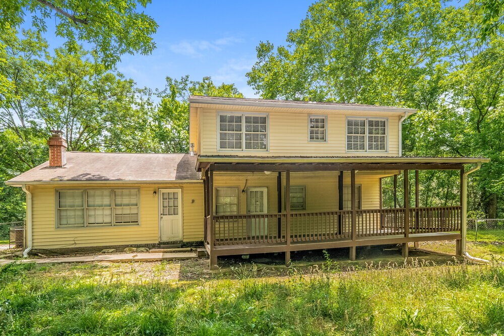 Building Photo - 1700 Serene Dr