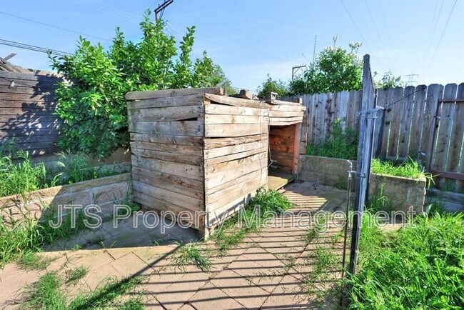 Building Photo - 7733 Temwoods Way