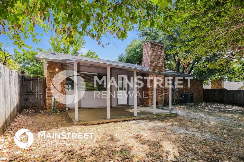 Building Photo - 6515 Forestview Dr