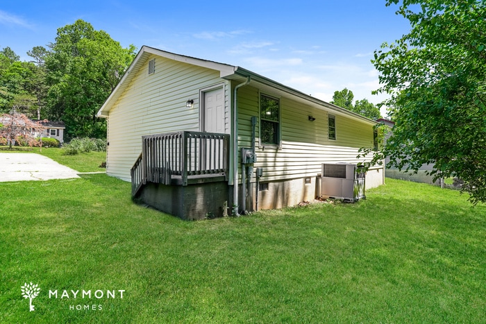 Building Photo - 1404 Waterloo Dr