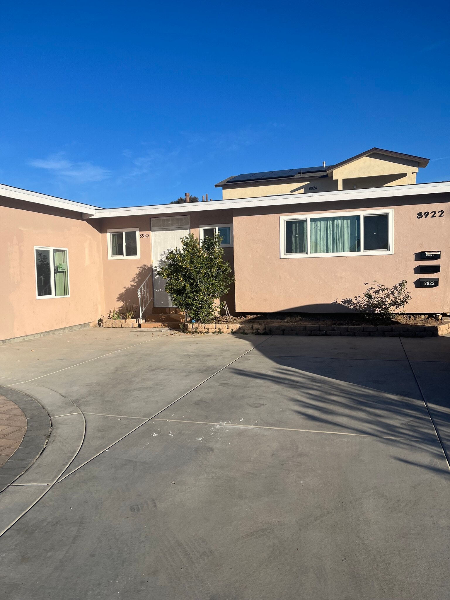 Building Photo - 8922 Heraldry St