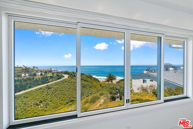 Building Photo - 6817 Seawatch Ln
