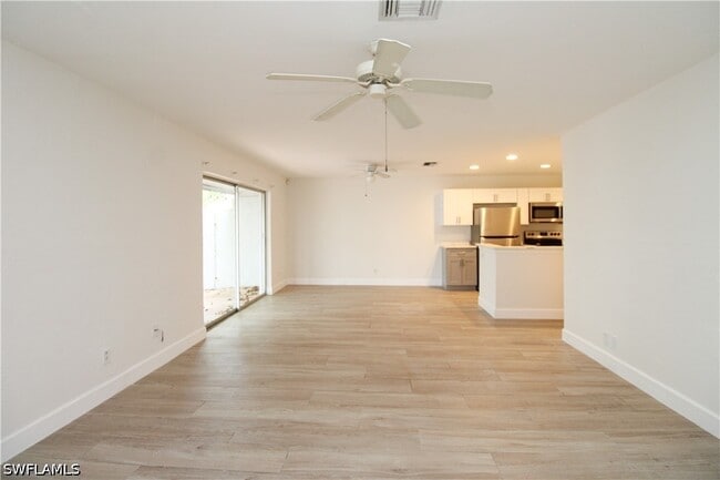 Building Photo - 1331 Chesapeake Ave