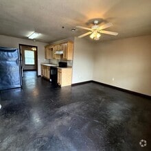 Building Photo - $500 Off 1st Full Month!* All Utilities In...