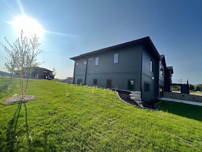 Building Photo - 3636 Eden Ct