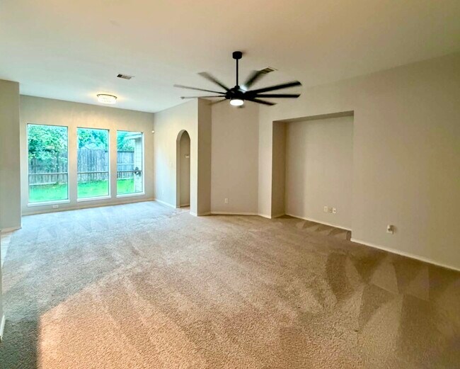 Building Photo - 5607 Wagon Wheel Ln