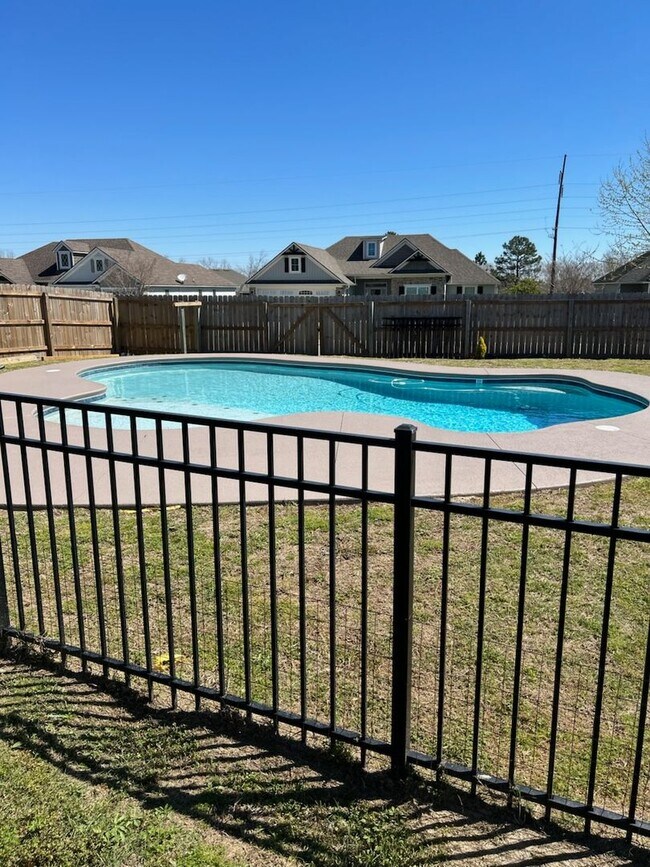 Building Photo - POOL - Elegant 4-Bedroom Home with Fenced Yard