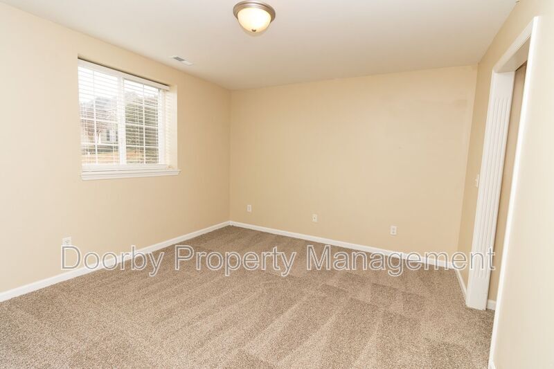 Building Photo - 5755 Caney Ridge Cir