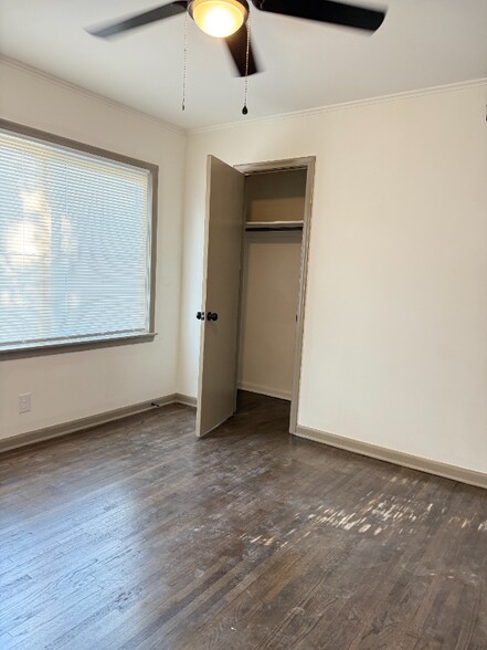 Building Photo - 1819 S Irvington Ave