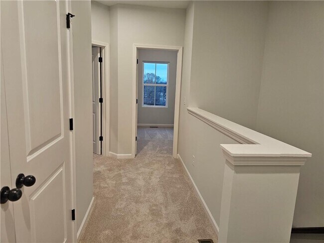 Building Photo - 2859 Beacon Cove