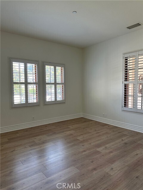 Building Photo - 25351 Mustang Dr
