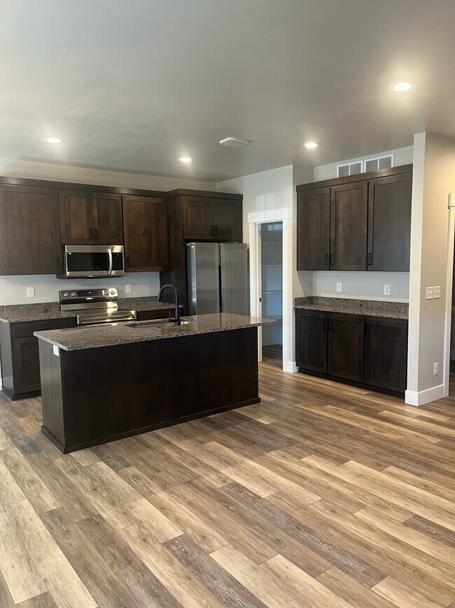 Building Photo - 1382 Pinecrest Trl