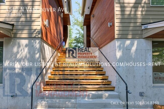 Building Photo - 4540 N Vancouver Ave