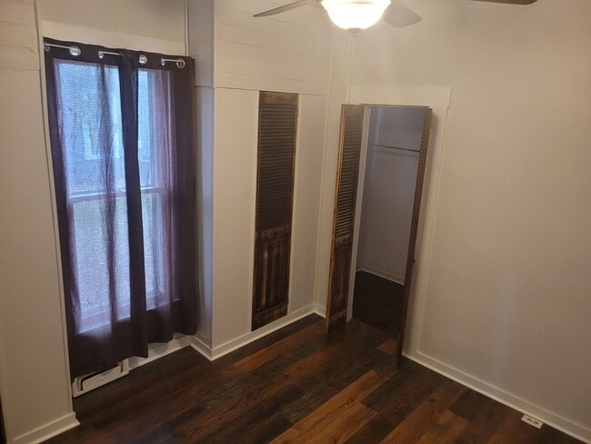 Building Photo - Newly Remodeled 2 Bed 1 Bath House