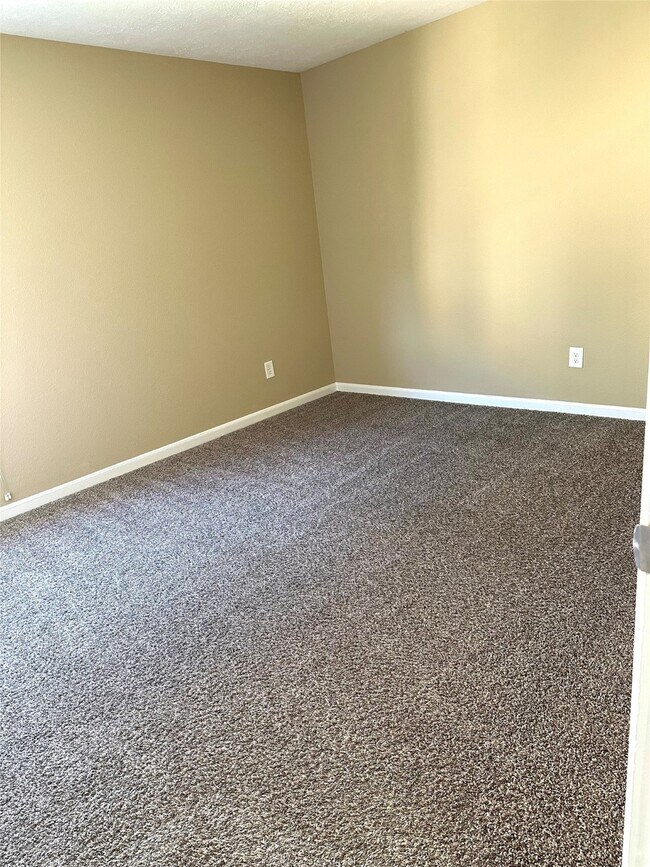 Building Photo - 21406 Piralta Ridge Ln