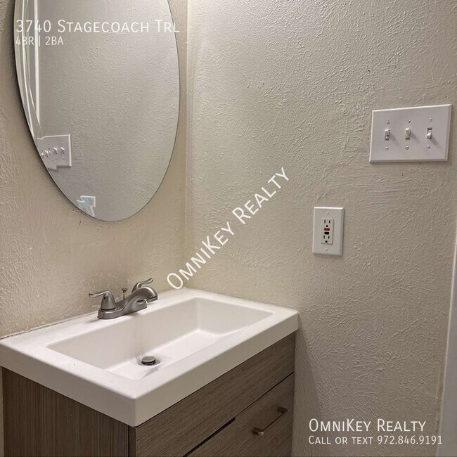 Building Photo - 3740 Stagecoach Trail
