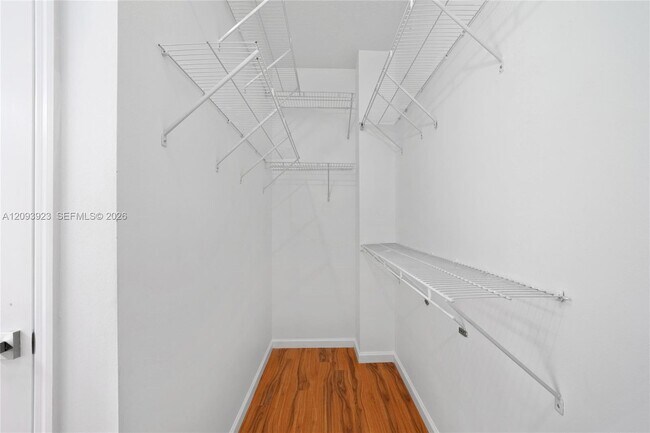 Building Photo - 642 SW 106th Ave