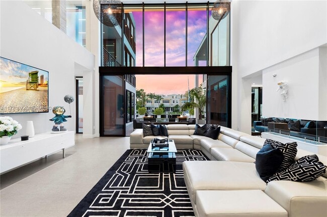 Building Photo - 1400 Bayview Dr