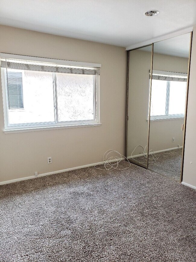 Building Photo - Westminster - Lovely 4 Bedroom 2.5 Bath House for Lease