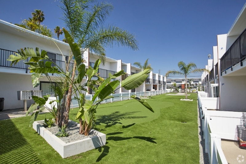 Building Photo - 1740 Redondo Ave