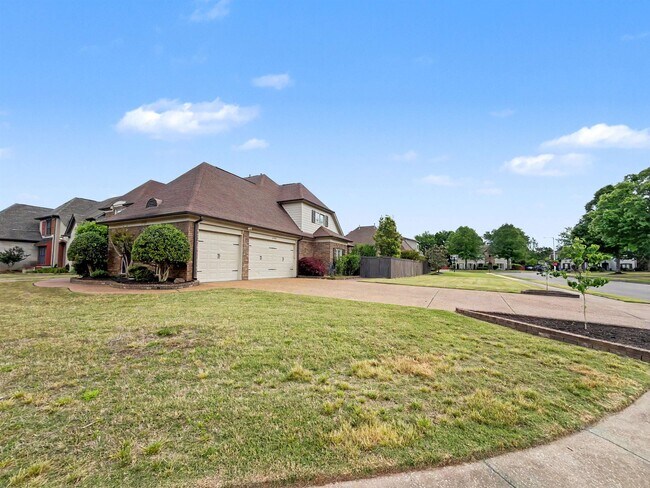 Building Photo - 1706 Mossy Oak Ln