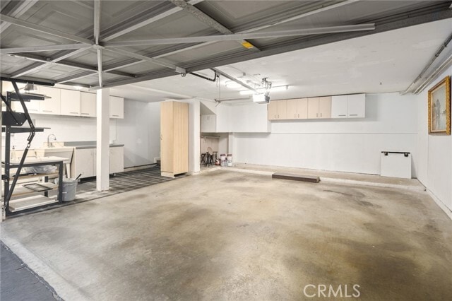 Building Photo - 5242 Lindley Ave