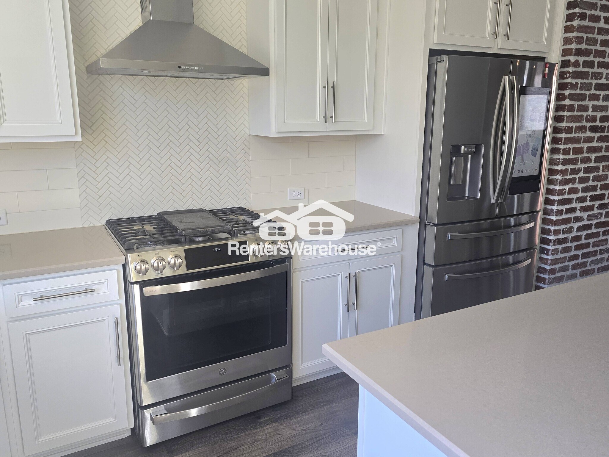 Building Photo - 9065 Southurst St