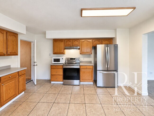Building Photo - 109 N Wycoff Ave