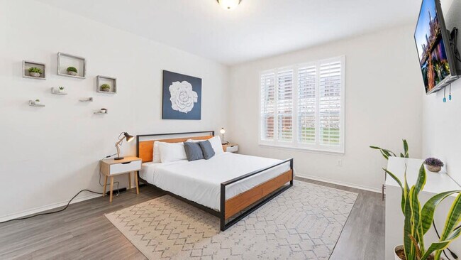 Building Photo - 7301 Altidore Dr