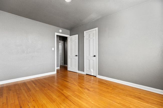 Building Photo - 3221 NW 39th Terrace