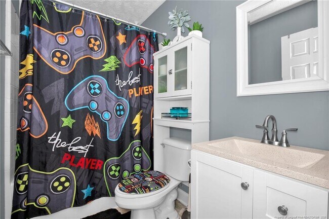 Building Photo - 674 Copper Creek Dr