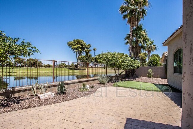 Building Photo - 14590 W Hidden Terrace Loop
